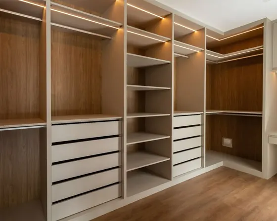 دريسنج روم من أعمال لايت ستار