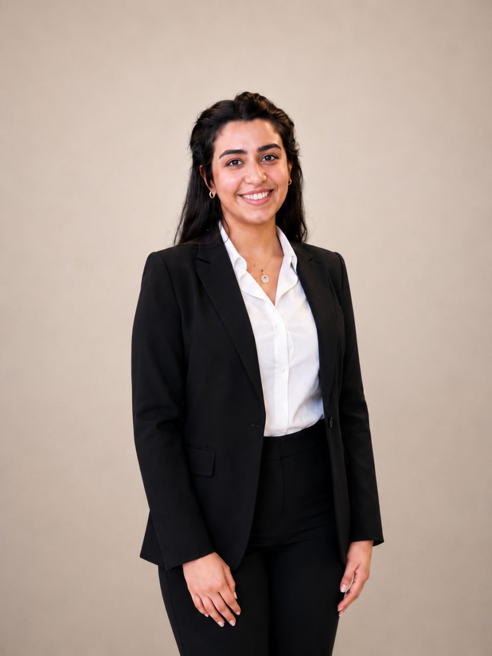 ميرنا مكرم 